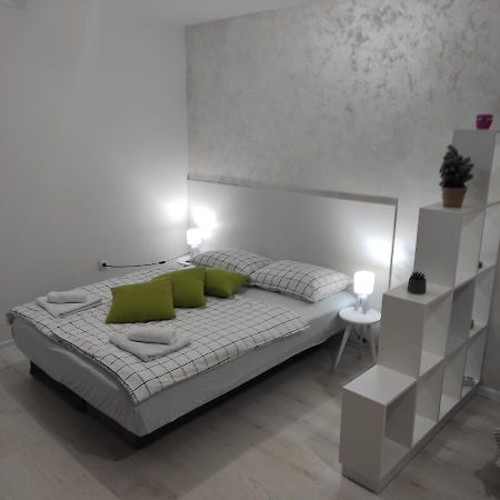Apartman Jevrejska באניה לוקה מראה חיצוני תמונה